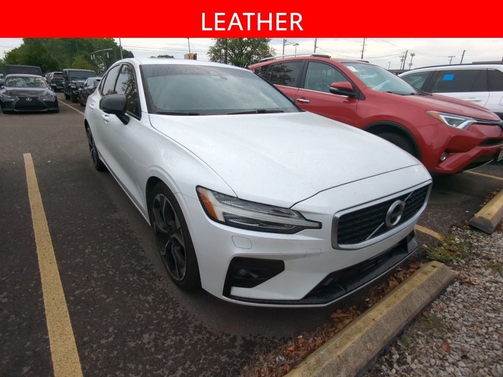 2019 Volvo S60 T6 R-Design