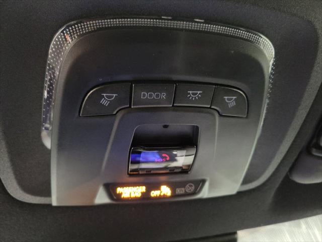 2024 Toyota Corolla Cross Hybrid SE