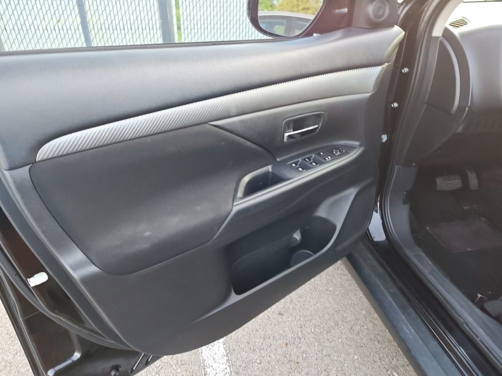2017 Mitsubishi Outlander SE