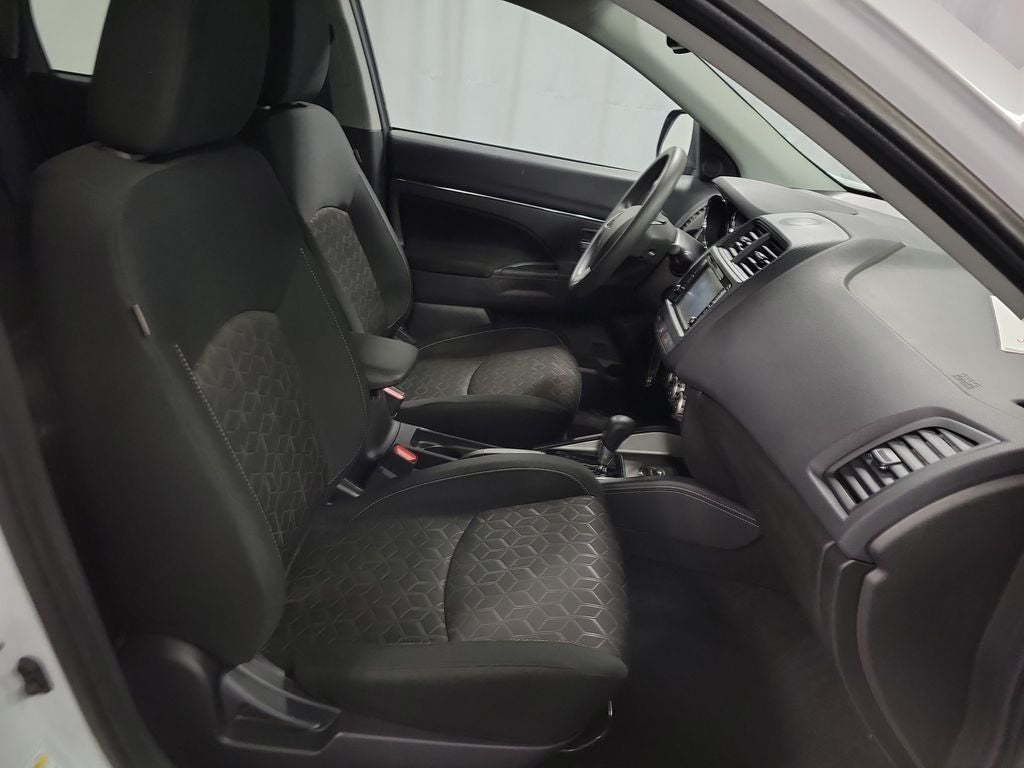 2025 Mitsubishi Outlander Sport 2.0 LE