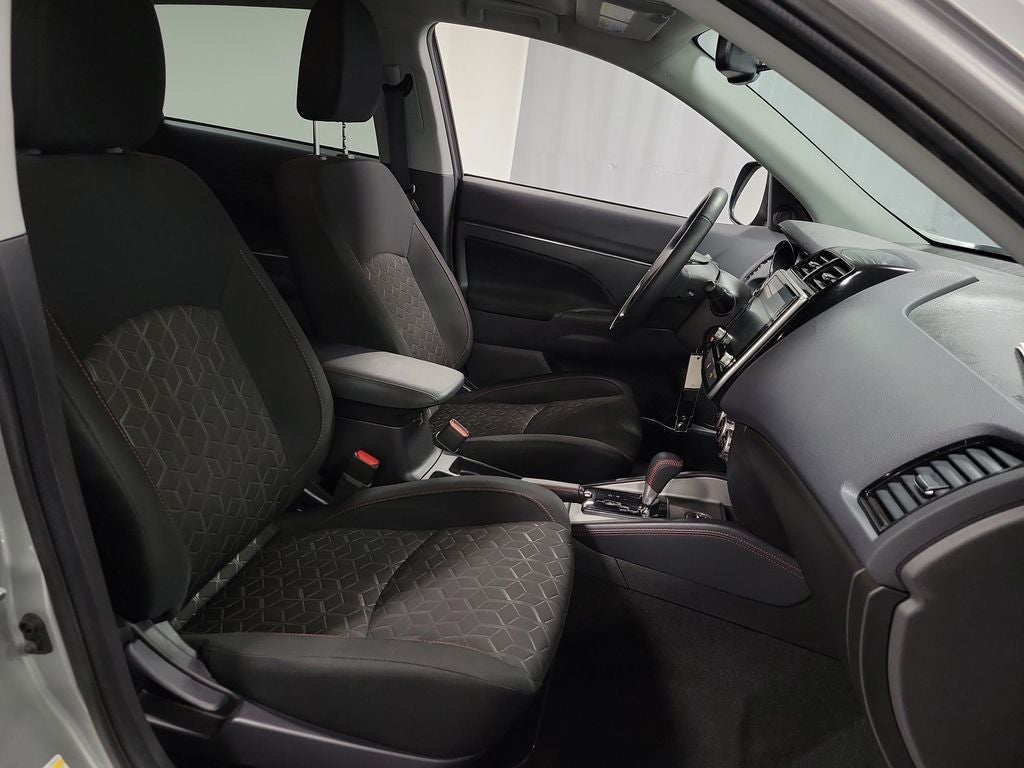 2025 Mitsubishi Outlander Sport 2.0 S