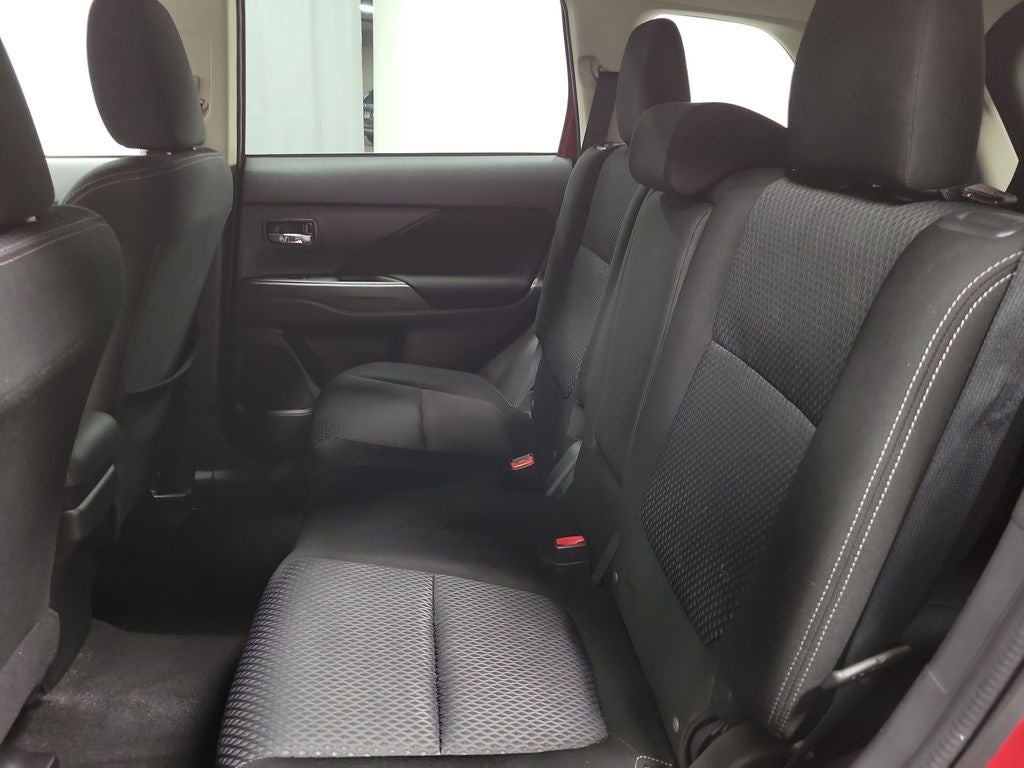 2018 Mitsubishi Outlander LE