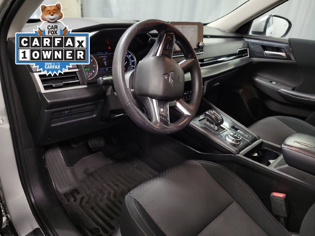 2023 Mitsubishi Outlander ES