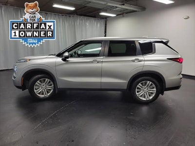 2023 Mitsubishi Outlander ES