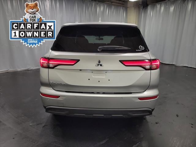 2023 Mitsubishi Outlander ES