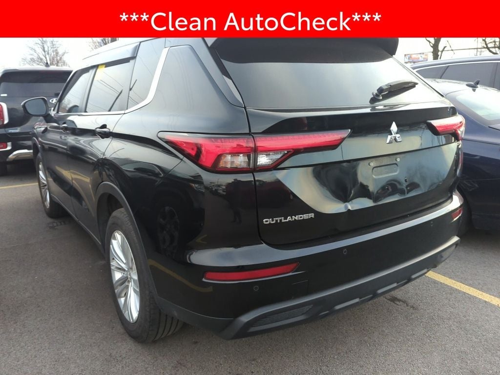 2024 Mitsubishi Outlander ES
