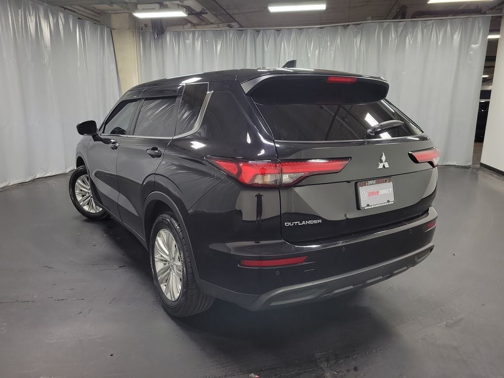 2024 Mitsubishi Outlander ES