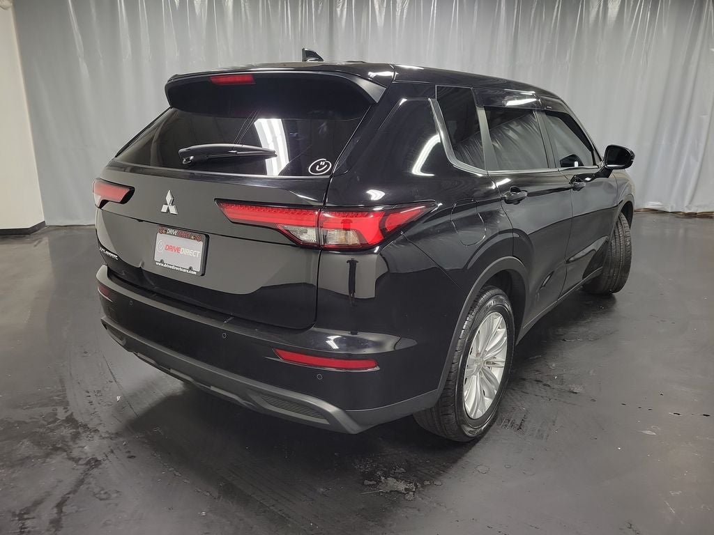 2024 Mitsubishi Outlander ES
