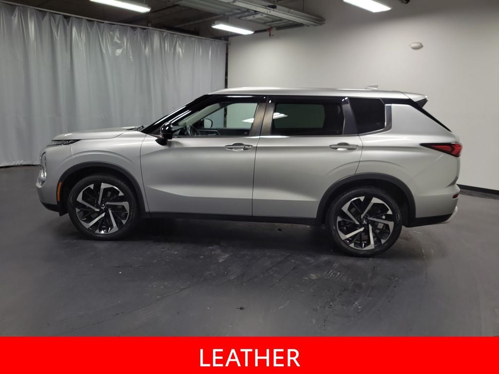 2022 Mitsubishi Outlander SE