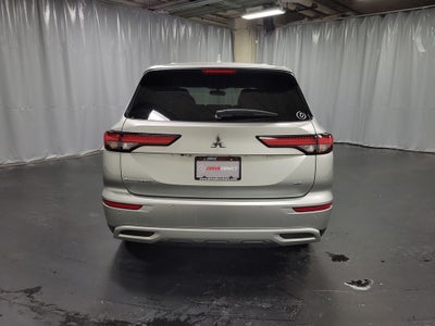 2022 Mitsubishi Outlander SE