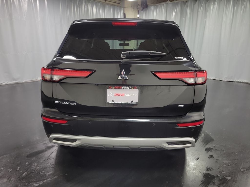 2023 Mitsubishi Outlander SE