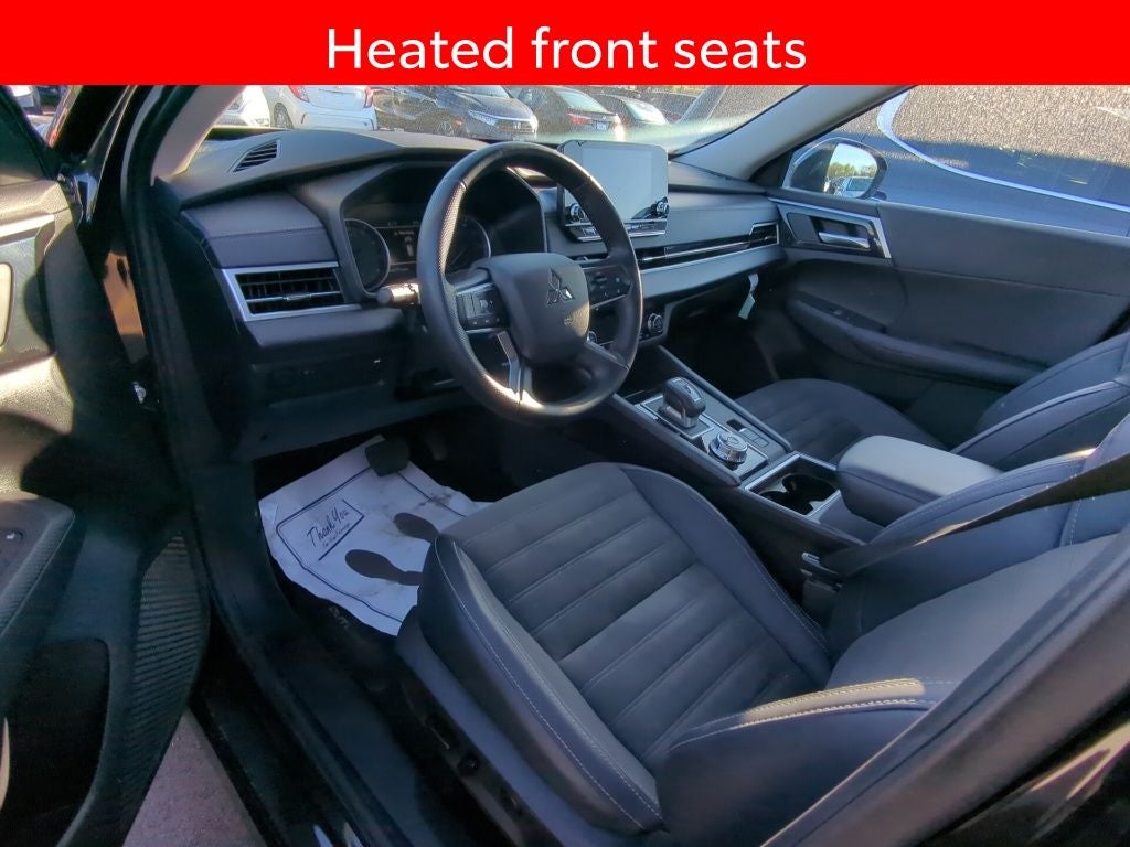 2024 Mitsubishi Outlander SE