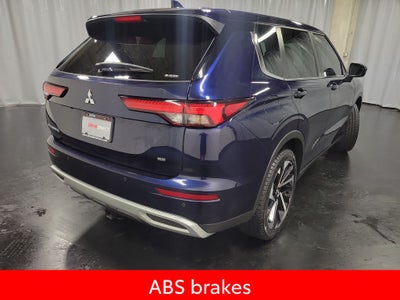 2024 Mitsubishi Outlander SE