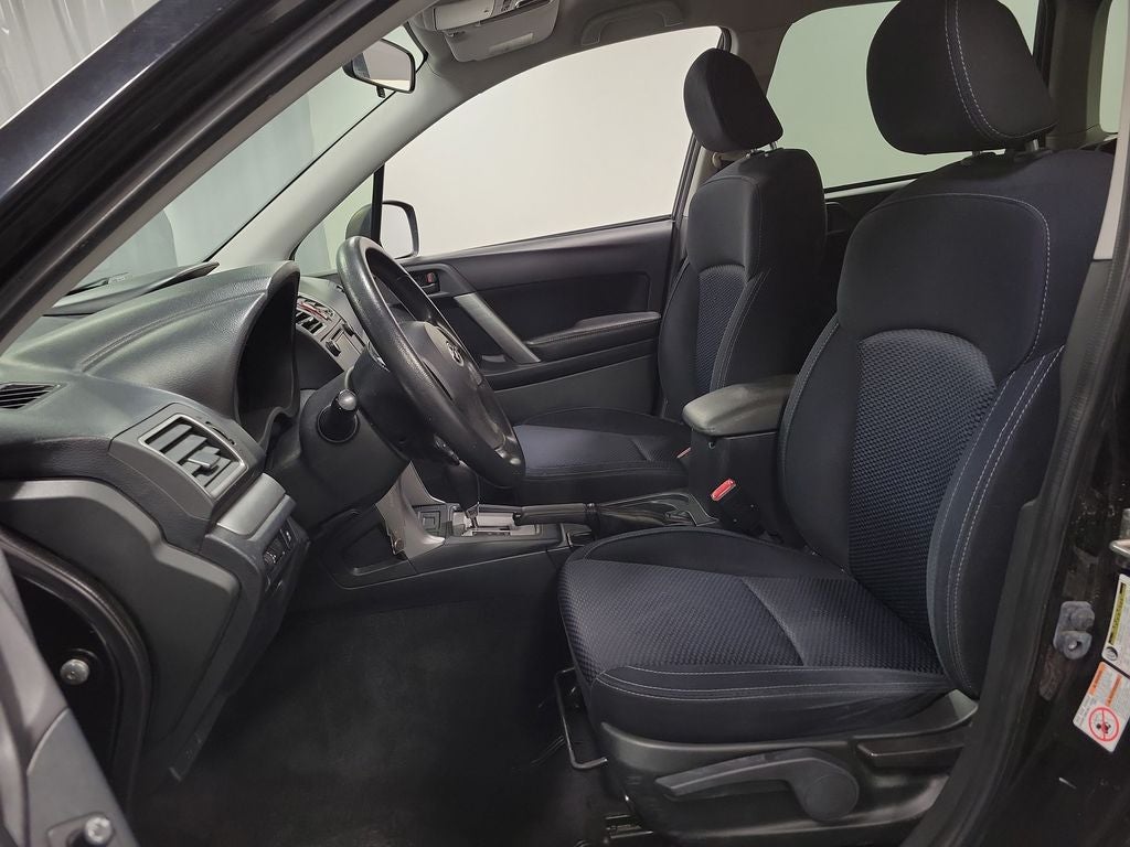 2016 Subaru Forester 2.5i