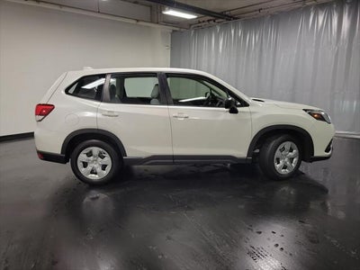 2023 Subaru Forester Base