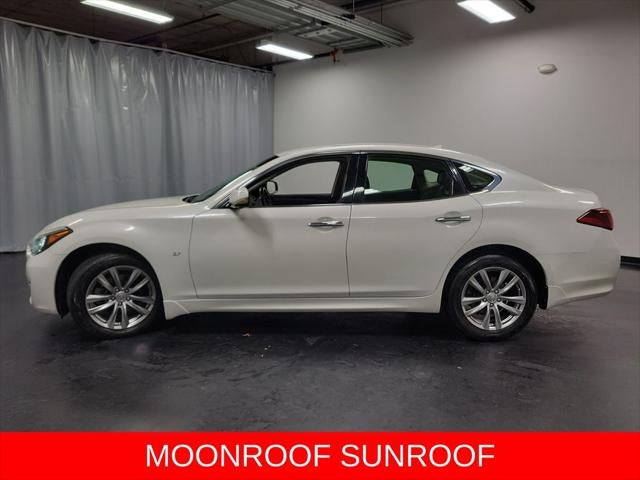 2016 INFINITI Q70 3.7X