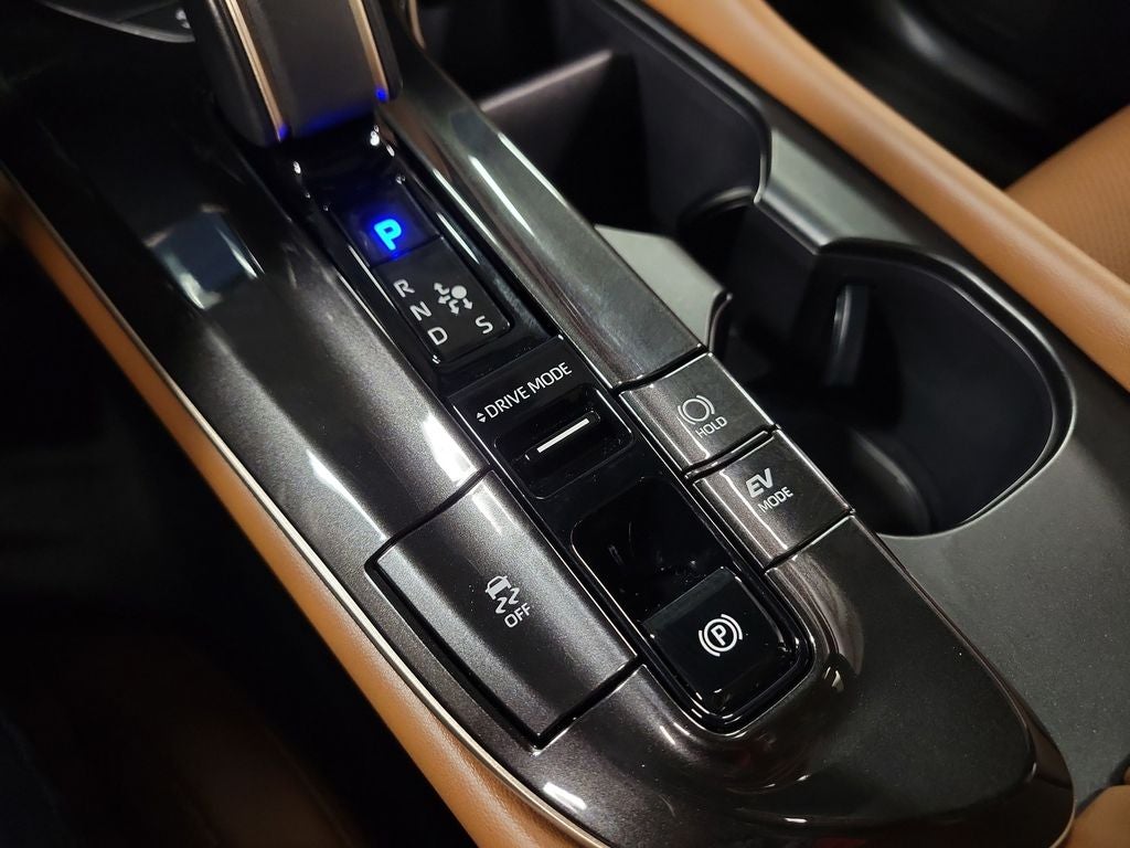 2025 Toyota Crown Signia Limited