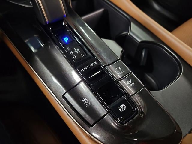 2025 Toyota Crown Signia Limited