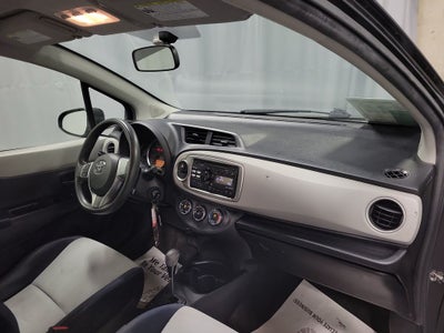 2012 Toyota Yaris LE