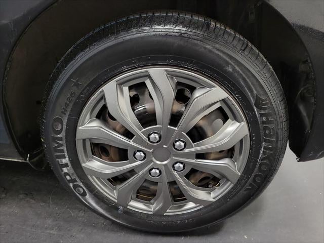 2012 Toyota Yaris LE