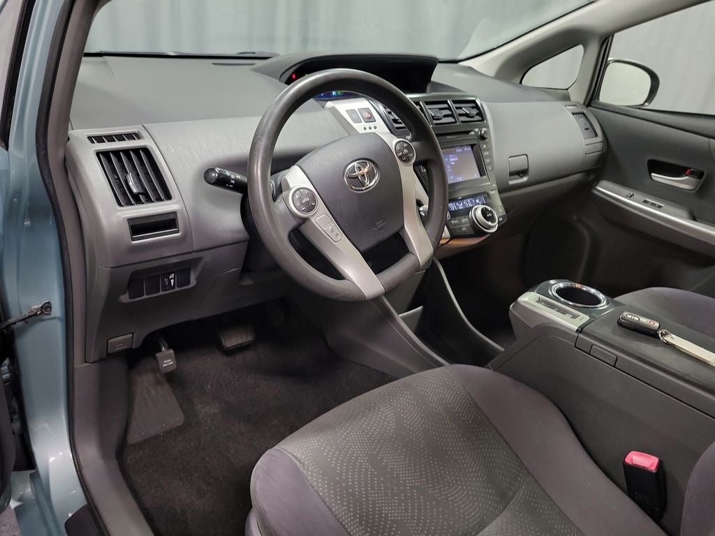 2013 Toyota Prius v Two