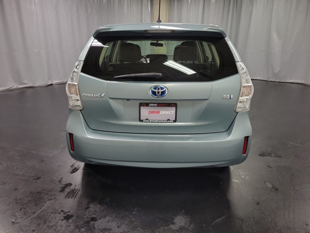 2013 Toyota Prius v Two