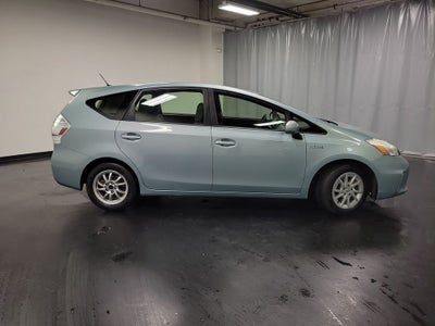 2013 Toyota Prius v Two