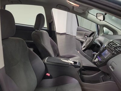 2013 Toyota Prius v Two
