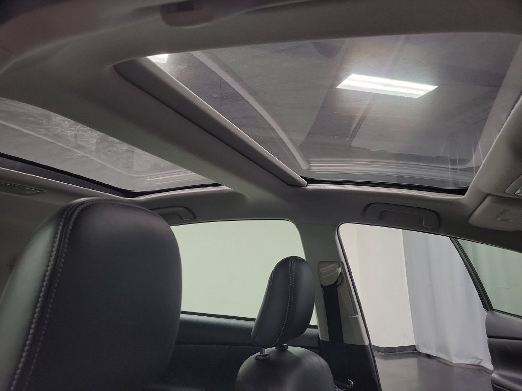 2015 Toyota Prius v Five