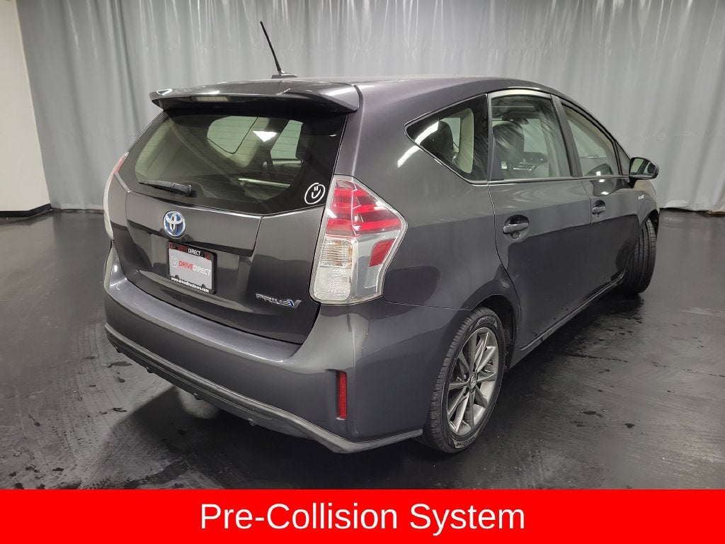 2015 Toyota Prius v Five