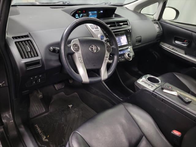 2015 Toyota Prius v Five