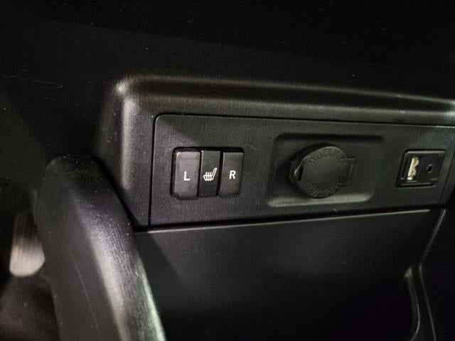 2015 Toyota Prius v Five