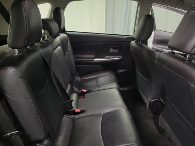 2015 Toyota Prius v Five