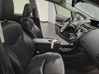 2015 Toyota Prius v Five