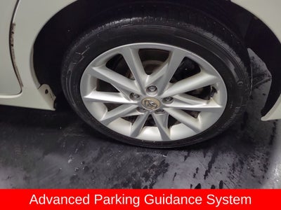 2013 Toyota Prius v Five