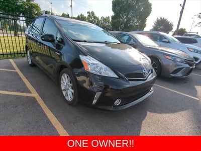 2014 Toyota Prius v Five