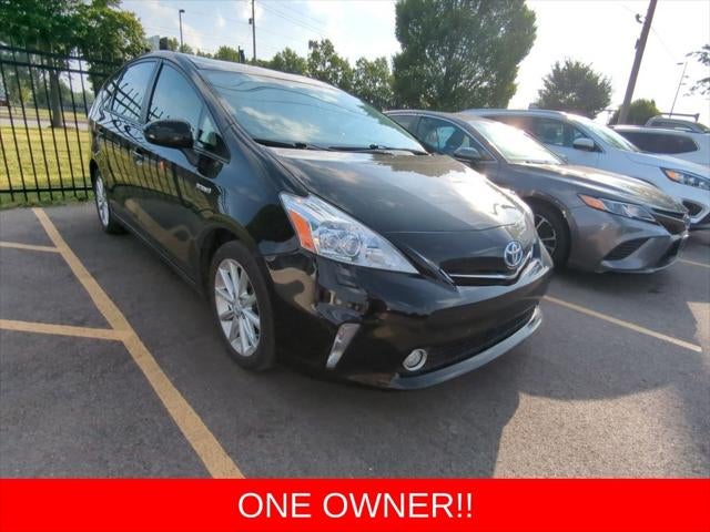 2014 Toyota Prius v Five