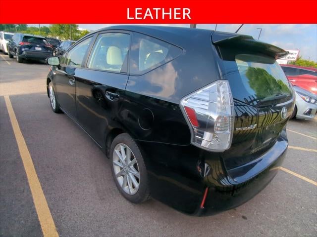 2014 Toyota Prius v Five