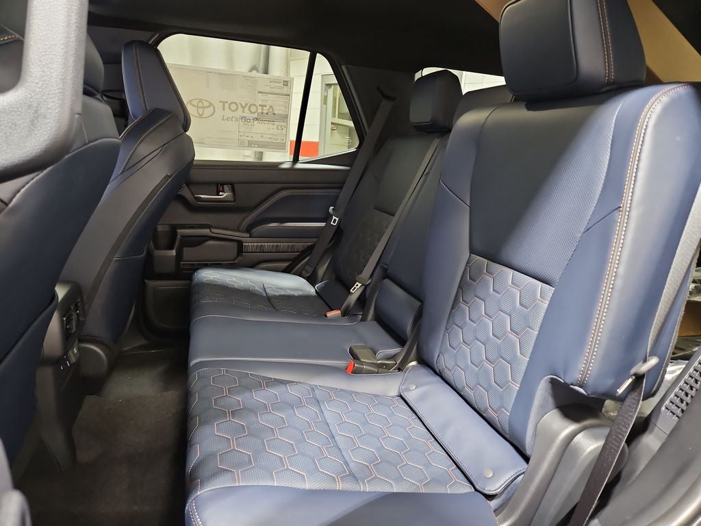 2026 Toyota 4Runner i-FORCE MAX Hybrid Platinum