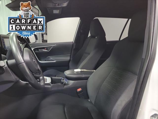 2022 Toyota RAV4 Hybrid SE