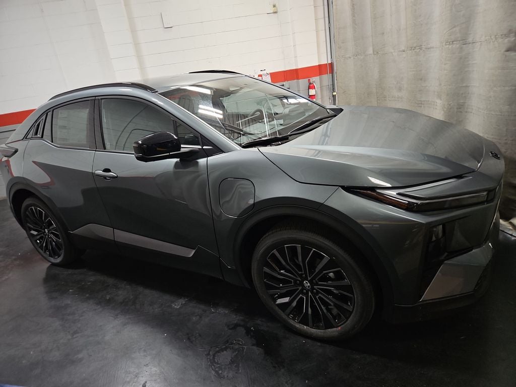 2026 Toyota C-HR XSE