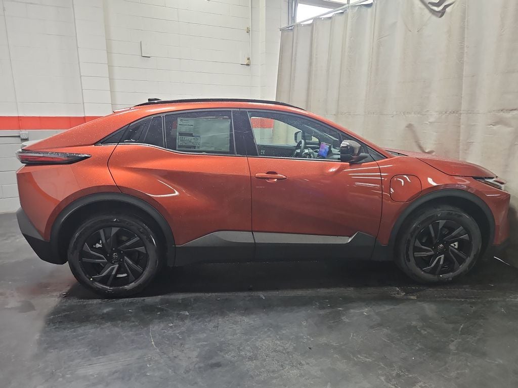 2026 Toyota C-HR SE