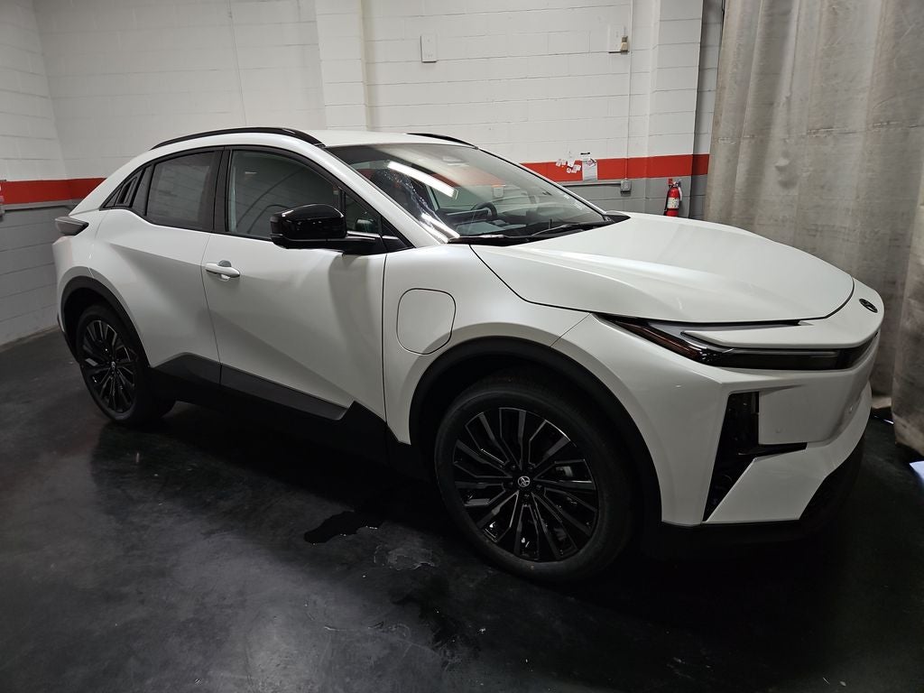 2026 Toyota C-HR XSE