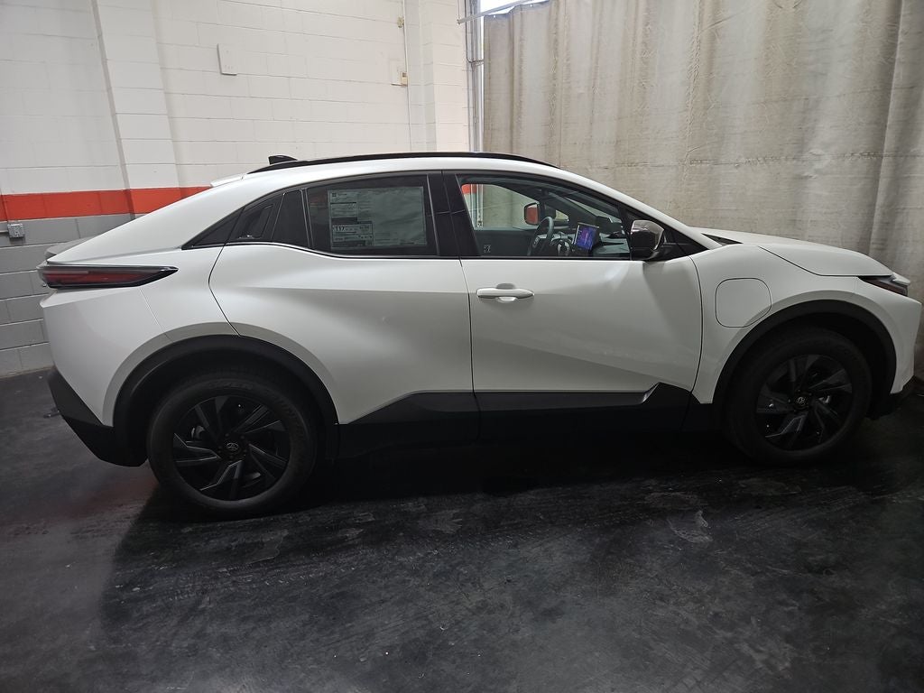 2026 Toyota C-HR SE