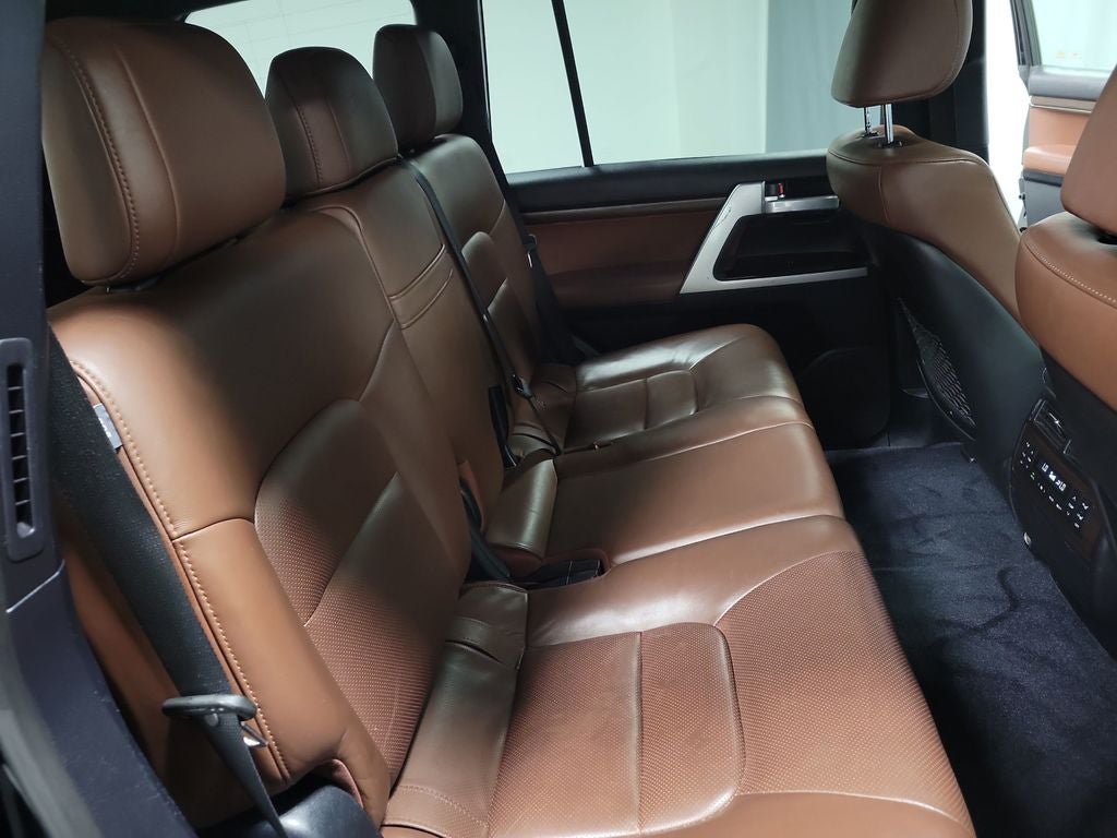 2018 Toyota Land Cruiser Base