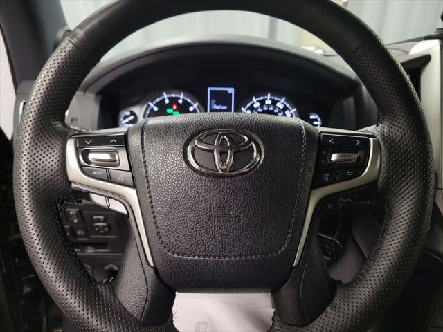 2018 Toyota Land Cruiser Base