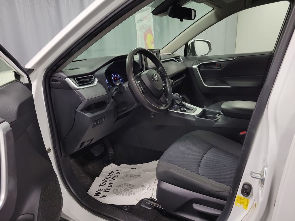 2020 Toyota RAV4 Hybrid LE