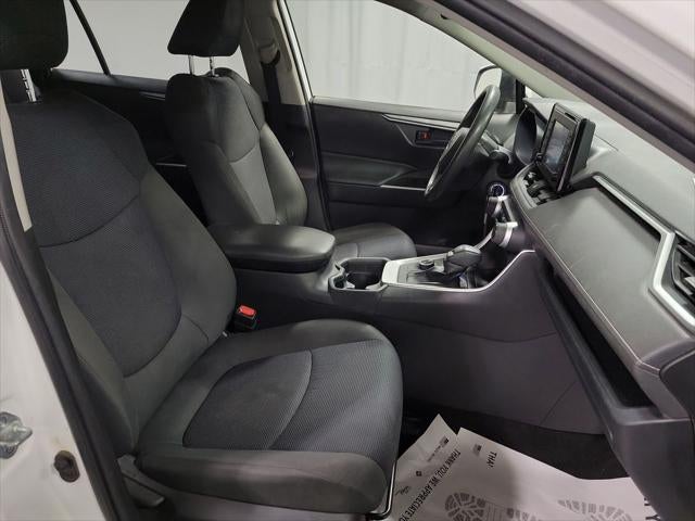 2020 Toyota RAV4 Hybrid LE