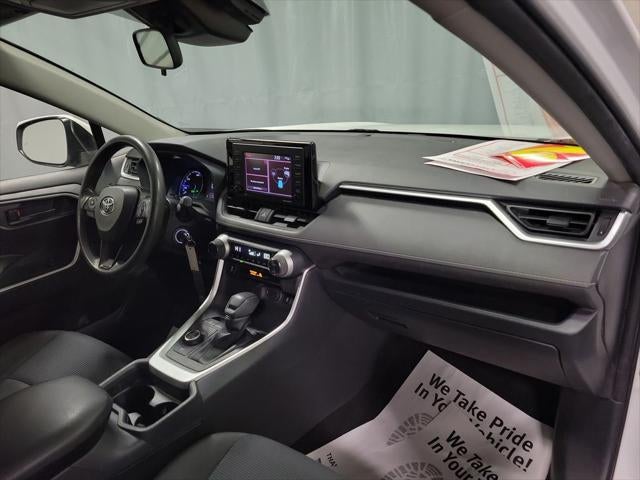 2020 Toyota RAV4 Hybrid LE