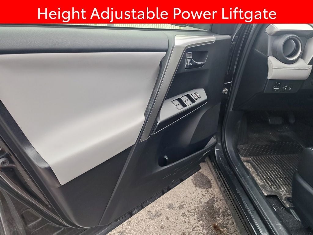 2017 Toyota RAV4 Hybrid XLE